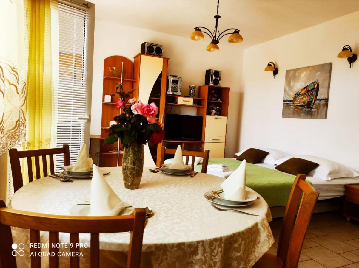 Apartment Topic Baška Voda Dış mekan fotoğraf