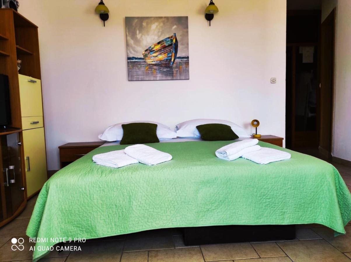 Apartment Topic Baška Voda Dış mekan fotoğraf
