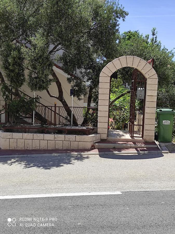 Apartment Topic Baška Voda Dış mekan fotoğraf