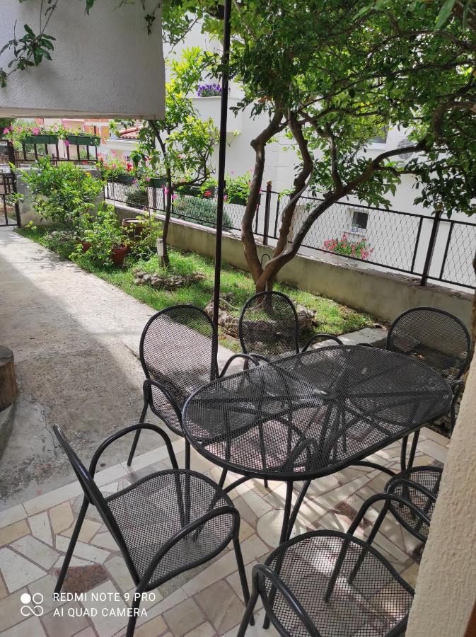 Apartment Topic Baška Voda Dış mekan fotoğraf