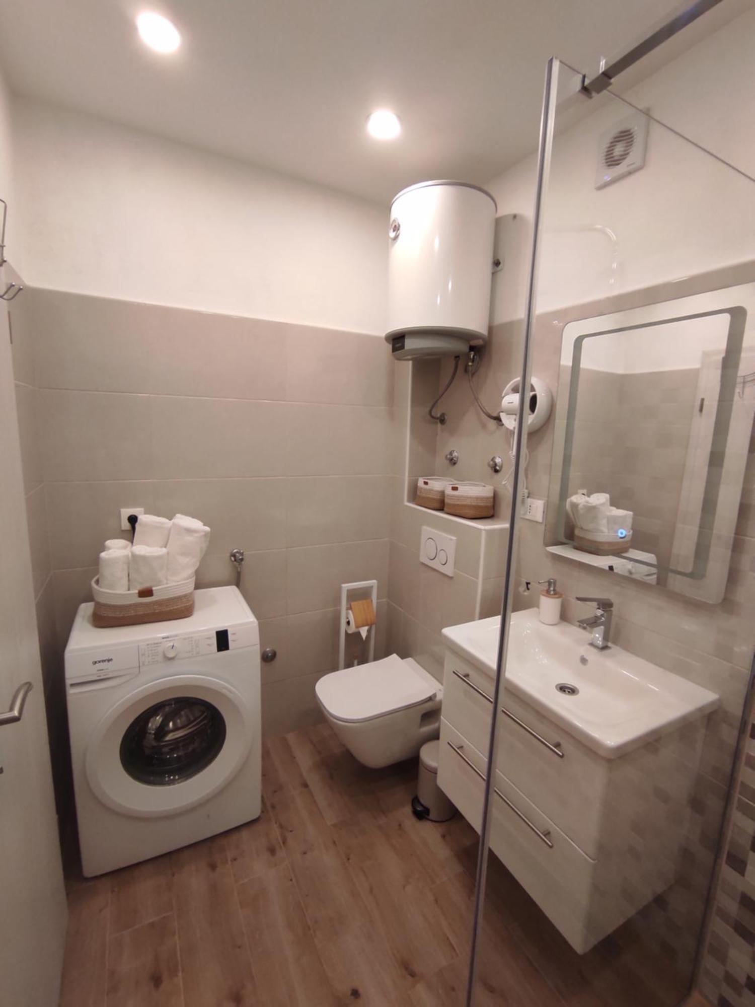 Apartment Topic Baška Voda Dış mekan fotoğraf