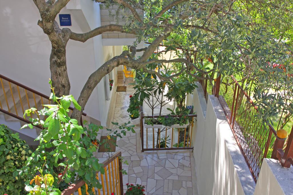 Apartment Topic Baška Voda Dış mekan fotoğraf