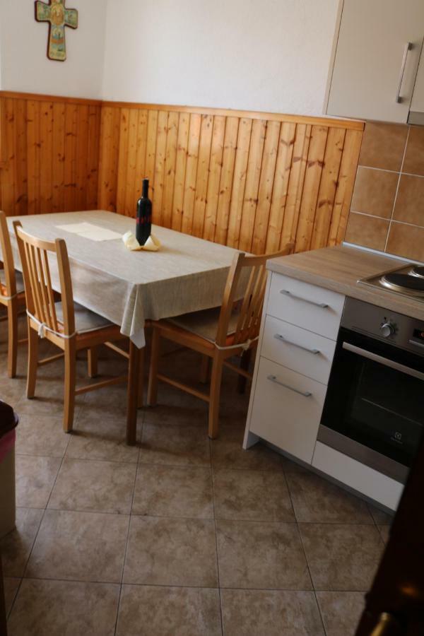Apartment Topic Baška Voda Dış mekan fotoğraf